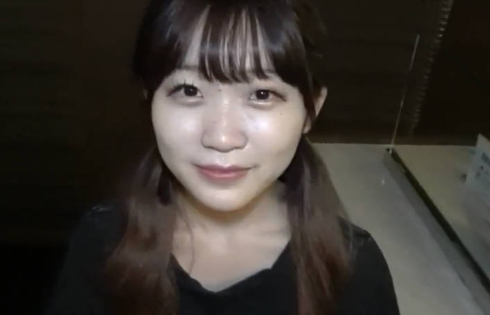 FC2PPV-3611004-中田<span style="color: #ff5b82">妹</span><span style="color: #ff5b82">妹</span>身高152cm肤色白皙的美妆店员那挑逗男人心弦的表情动作简直萌翻