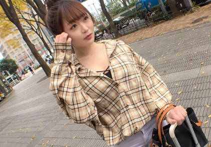 200GANA-2419新宿发现的来自遥远的鹿児岛的远距离恋爱来见男友的巨乳美少女