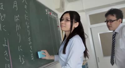 snis-207在校园内被轮奸到贞操崩坏当着老公面被干高潮的人妻女教师庵野杏