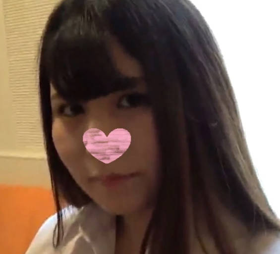 FC2PPV-4618239 穿着制服的可爱丰满美女