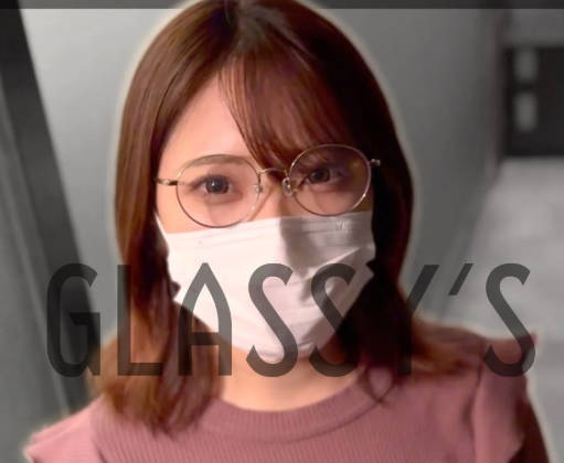 FC2PPV-4623177 可爱美人妻中出