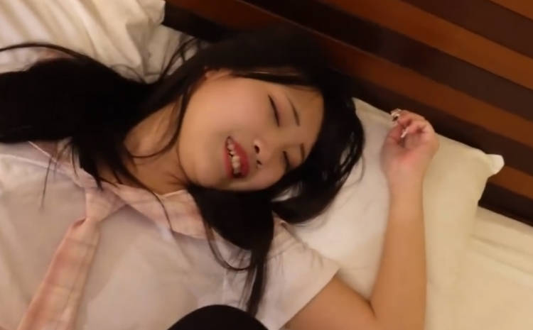 FC2PPV-4739441偶像团体所属美女