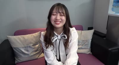 FC2PPV-4112078白皙美腿的苗条大学生美优酱