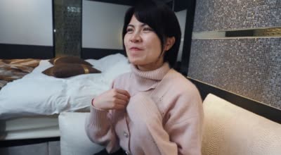 FC2PPV-4288477巨乳短发