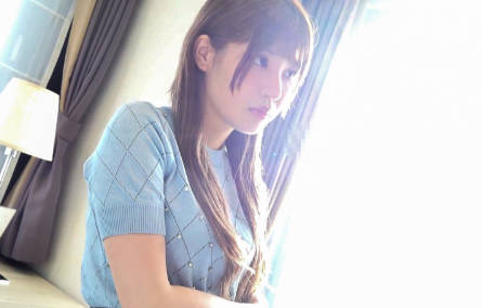 FC2PPV-3746259看起来比实际年龄大五岁的混血时装模特