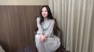 FC2PPV-3913493这位灵活的双语女孩的首部POV