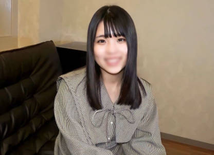 FC2PPV-3601920在她可爱的小嘴里射出大量精液