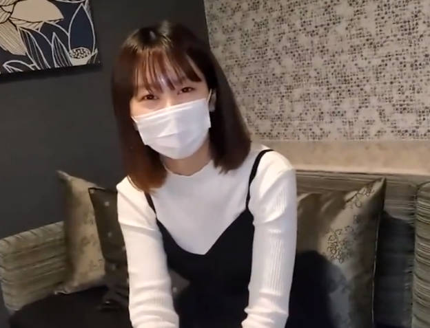 FC2PPV-3350137天真纯洁女孩的成长历程