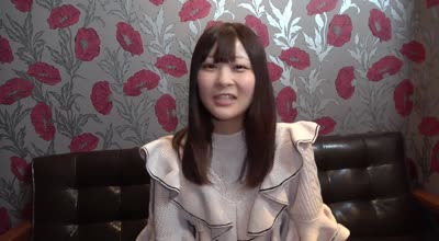 FC2PPV-3144956对黑发白皙的漂亮女孩进行了内射