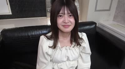 FC2PPV-3076063美丽的白皙蜜桃臀职业女孩