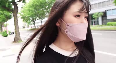 FC2PPV-3074367文静的女人不停地说着感觉很好