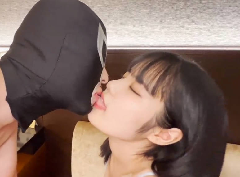 FC2PPV-3075867清纯黑发女大学生