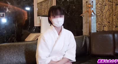 FC2PPV-2886060初次学习性爱的女孩