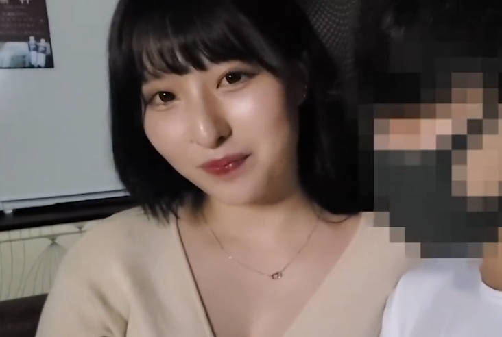 FC2PPV-2364487散发着性感魅力的美女