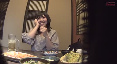 FC2PPV-1761826酒吧遇到了活泼开朗的美女