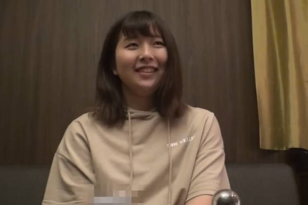 FC2PPV-1261029超级可爱女孩尝试肛交