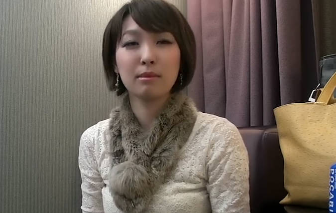 FC2PPV-1149646无去年曾是空乘现在转行做翻译的短发美女在后悔中哭泣的性爱