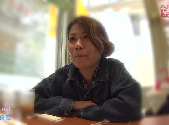 FC2PPV-1129345无剪辑个人拍摄为报复被丈夫偷情她成了被夺走的复仇者充满好奇的家庭主妇挑战与丈夫无法做到的事情在此寻求报复NTR