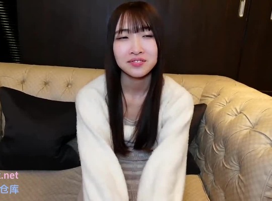 FC2PPV-4860656挖掘<span style="color: #ff5b82">萝</span><span style="color: #ff5b82">莉</span>第二弹因缺钱困扰而卖内裤的大学生被诱惑在户外进行游戏在深夜公园被迫赤身裸步觉醒性欲两次受孕