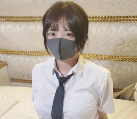 FC2PPV-4641935 袭击并被迫一次又一次射精