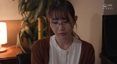 akdl-325会社で嫌われている地味な先辈とのSEXがドストライクすぎて…五十岚清华 浜辺栞帆 稲森あみ