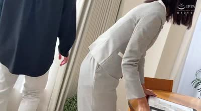 stsk-177モデルルーム 追いまわし● 絶対に逃がさない！超絶高速ピストンで勃起しなくなるまで无制限生中出し！！