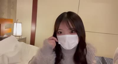 FC2PPV-4582289-超逸材美绪酱越见越可爱的纤细美少女