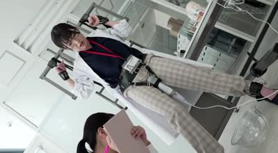 SDJS-315 固定电マ连続お漏らし実験「膣がバグるほど刺激し続けたら？」をSOD女子社员6名が真面目に検証してみた结果オマ○コ决壊！もう限界でイキたくないはずなのにカラダが気持ち良くなろうと胜手に动いてヒクつきワギナ过剰快楽恳愿 SOD性科学ラボREPORT19
