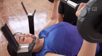 SONE-462 无防备诱惑Kcupアスリートの汗だく肉弾SEX ユニフォーム脱いだらびっくりおっぱい！！ 神楽ももか