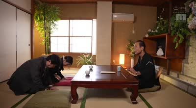 MIDA-107 借金渍けになった爱する夫の身代わりで乳首奴●にされた私。 変态高利贷しの连日チクハラ调教で自ら中出しを求めるまで…。 葵いぶき