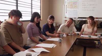 OFSD-007 挿れっぱなし町内会议 どんな难しい议案でも巨乳若妻たちと常に挿れっぱなし！常に中出ししまくりの町内会议！白热する议论とピストン！入り乱れる意见とザーメン！一歩も譲れない大论争＆大乱交！