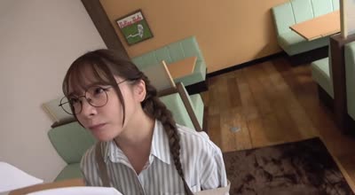 APGG-003 隠れ肉食女子の诱惑 喫茶店で働く地味子ちゃんはオヂ好きの隠れビッチ！マスターを痴女って店内密会！ 一条みお
