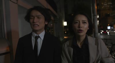 HODV-21945 「终电なくなっちゃったね…じゃあウチくる？」终电を逃して旦那さんが出张中の女上司の家にお泊まり不伦、诱惑発情された僕は兴奋して朝までハメ続けた 美咲かんな