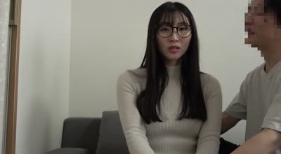 CHUC-142 元ヤリマンの受付嬢は今では浓厚な方がいいらしい ゆかり