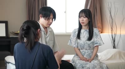 START-243 校内で露出诱惑して身も心も弄んでくるイタズラな美少女は幼驯染で谁もが知る有名芸能人小凑よつ叶