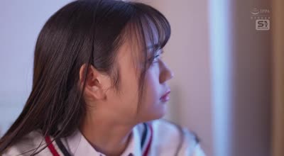 SONE-833 高身长の贫困女学生は小さいおじさん达に群がられ贪られ春を売る。 明日叶みつは