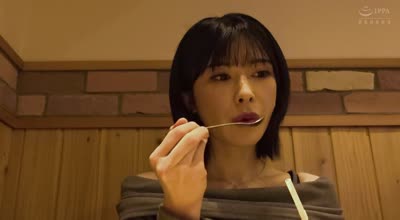 MKMP-663 狙ったオトコをヨダレまみれにして饲いならす『性欲』ダダ漏れ人気インフルエンサーの全身ベロキス『性交』 辻井ほのか