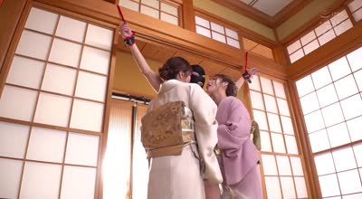 FPRE-193 W痴女女将が拘束逆3Pで持て成す高级宿 新村あかり 响つかさ