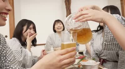 HUNTC-293 下着メーカーの社员旅行は超乱痴気騒ぎ！社员全员饮みすぎて、见ず知らずの旅行客も巻き込んでハメ外しまくってあっちこっちと色々な部屋で大乱交！