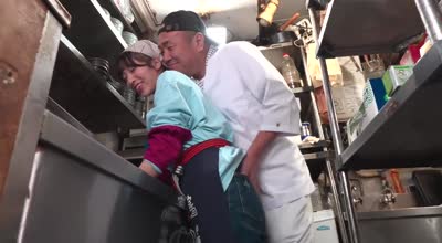 JOY-008 爆盛りギャル中华美人姉妹が腕を振るう行列がすごい街中华の日常とSEX！～妹编～ 池上乙叶