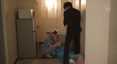SONE-431 「こんなおばさんでいいの？」女を谛めていたオフィス清扫の人妻は男性新入社员の絶伦精力で若返る。 奥田咲
