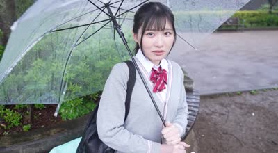 PIYO-222 えっ！！初体験の相手は60歳！？この子、筋金入りの年上好きです。 ’おじさんたちを虏に