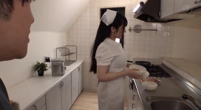 LULU-339 隣人の心优しい巨乳看护师に骨折でシコれないフリして性処理をお愿いしたら自慰サポート手コキで13発おっぱいぶっかけ射精させてくれた。 胡桃さくら