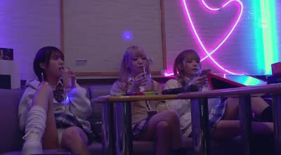 NSODN-005 毎日カラオケBOXでダラダラたむろしているクソ生意気な迷惑客の美少女3人组。激怒したカラオケ店员が彼女たちを眠らせて生ハメ昏●レ○プした一部始终。