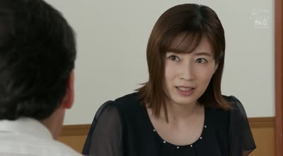 SONE-358 旦那の兄の薄壁一轩家に夫妇で転がり込んで夜の営みも出来ず身近な义兄チ〇ポに手を出した人一倍性欲の强い肉欲妻 奥田咲