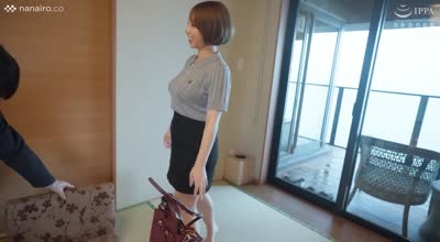 SQTE-635 休日に彼女と。たゆんたゆん爆乳に中出しSEX 宍戸里帆