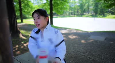 FNS-138 新人 无邪気さの里に隠されたマッチョな性欲 现役アスリート 神喜ミア AV DEBUT