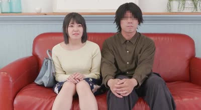 DVMM-315 一般男女モニタリングAV 顔は旦那カラダはNTR！2 何も知らない夫の目の前で壁穴から顔だけ出した人妻がバレないようにデカチンSEXで连続中出し！