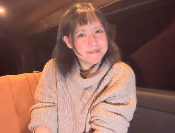 FC2PPV-4813970-在车里谈条件做爱