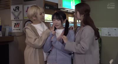 DANDY-916 女だけの温泉旅行で母亲の巨乳ママ友二人に挟まれてレズられた私